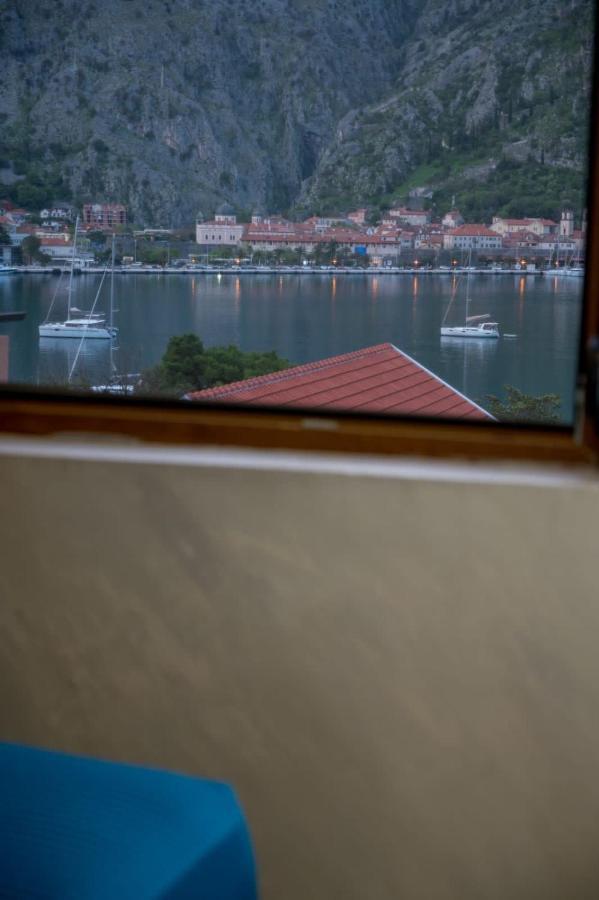 Villa Sun Castle Kotor Bagian luar foto