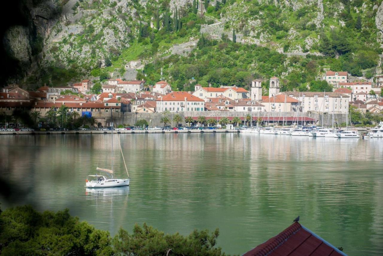 Villa Sun Castle Kotor Bagian luar foto